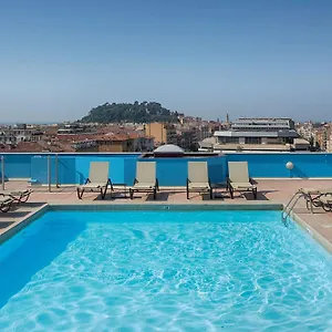 4* Ξενοδοχείο Nh